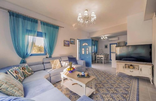 Lindos Villa | Lindos Luxury Retro Villas
