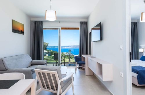 Plaka Apartment | Sun and Sea Plus Resort Hotel