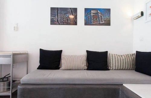 Koukaki Apartment | Acropolis Charming Apt with Large Balcony - DM17