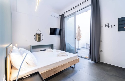 Rhodes Old Town Apartment | Alley 7