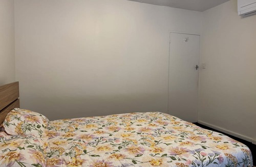 Ivanhoe Apartment | Spacious Room in Ivanhoe, Melbourne