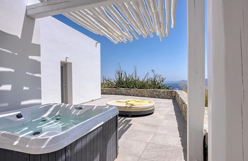 Agios Stefanos House | Aloft Suites Mykonos Island