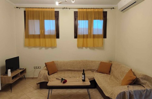 Agia Ermioni Apartment | Άνετος οικογενειακός χώρος στην Αγία Ερμιόνη Χίου λίγα λεπτά από την παραλία!