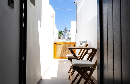 Naousa Apartment | La Maltese Boutique Paros