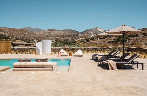 Naxos Villa | Thalelion Villa Private Pool and Jacuzzi