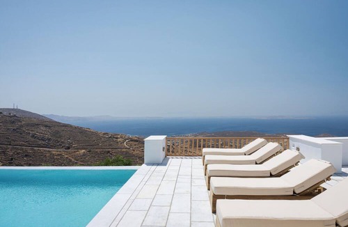 Tinos Town Apartment | Morfes Luxury Apartments