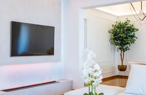 Anafiotika Apartment | Acropolis Roof Garden Oasis