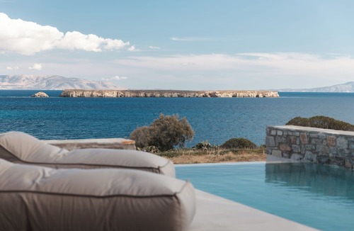 Chrissi Akti Apartment | Poseidon of Paros