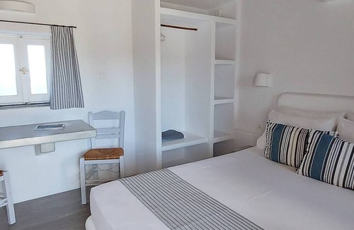 Mandrakia House | Majestic Anatoli Retreat