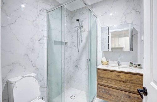 Manuka House | Luxury Modern House Near CBD
