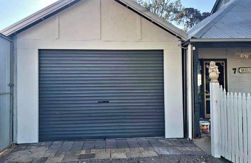 Mundoora House | Large home in quiet Country town in YorkPeninsula -Mundoora