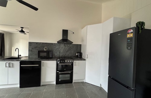 Coronet Bay House | Room for the biggest Boat, pet friendly