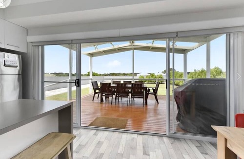 Lacepede House | Sunnysands Beach House - 4 bedrooms to relax, connect, and breathe