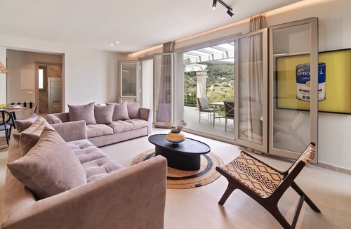 Paleopolis Apartment | Suite Home Villas with Private Pools by Explore Andros