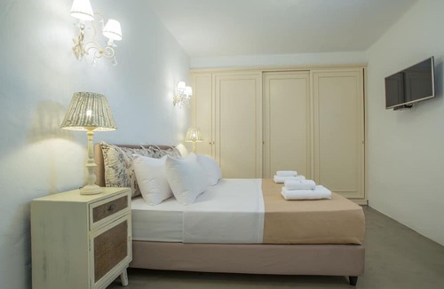 Chrissi Akti Villa | Aelia Paros Villas