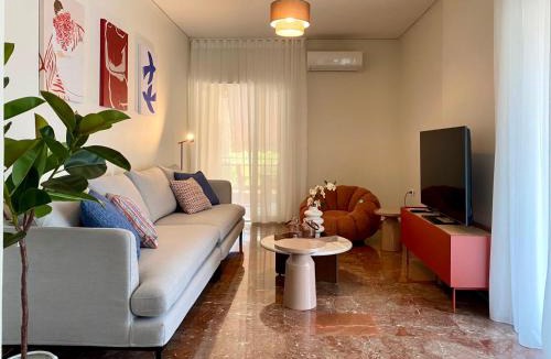 Varkiza Apartment | Red Sunrise Varkiza 2-Bedroom Apartment