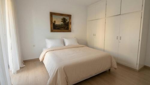 Kineta Apartment | Apartments in Kineta, Greece