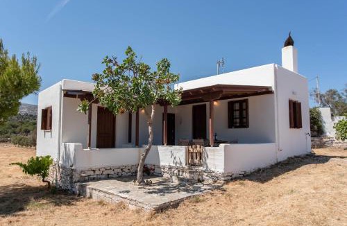 Naxos House | Black Sand