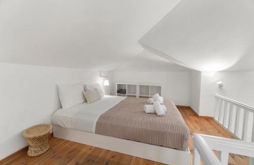 Andros Town Apartment | LausAndros Suites