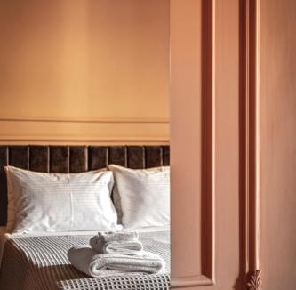 Ermoupoli Bed & Breakfast | ATELIER5 Suites