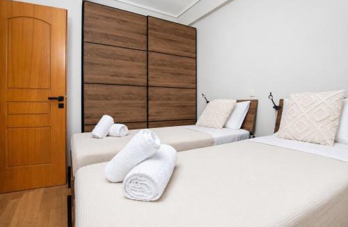 Amarousion Apartment | Top Floor Apartment near The Mall Athens - Private Parking