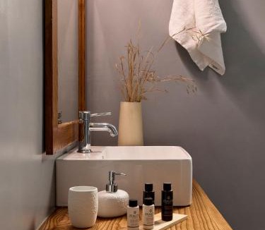 Milos Apartment | Milesian Suites