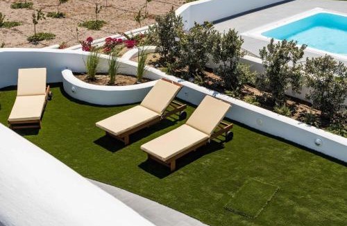 Karterados Villa | Beautiful Santorini Villa 2 Bedroom Villa Private Pool & Magical Sea Views