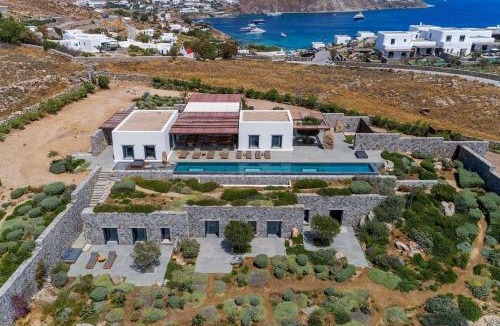 Agios Ioannis Villa | Majestic Mykonos Villa 5 Bedrooms Villa Shannon Private Infinity Pool