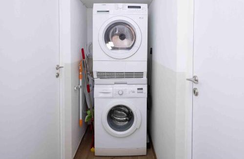 Dafni-Ymittos Apartment | Modern Athens stay near to Metro with fast Wi-Fi