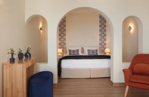 Oia Hotel | White Pearl Laokasti Suites