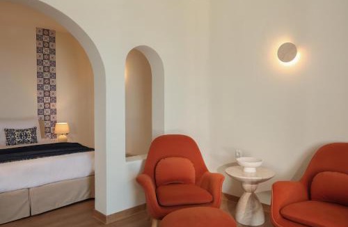 Oia Hotel | White Pearl Laokasti Suites