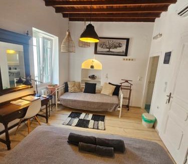 Little Venice Apartment | Onyx Studio