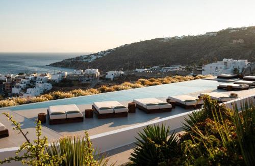 Platis Gialos Hotel | Ezio Bo Luxury Living