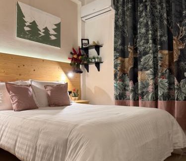 Nafpaktos Apartment | Tiny Square