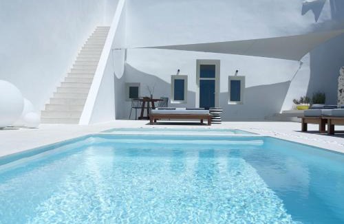 Oia Villa | Caldera Crest Villa Oia Santorini Private Pool Caldera Views Hot Tub