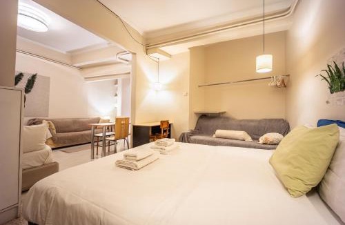 Koukaki Apartment | Zacharitsa APT at Acropolis up 4 guests by LODGESPOT