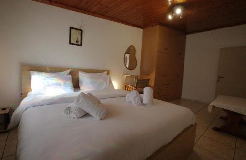 Amarousion Apartment | Apos Roof