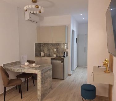 Pefkos Bed & Breakfast | POUNEDES LUXURY SUITES