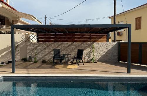 Astros House | Oikies
