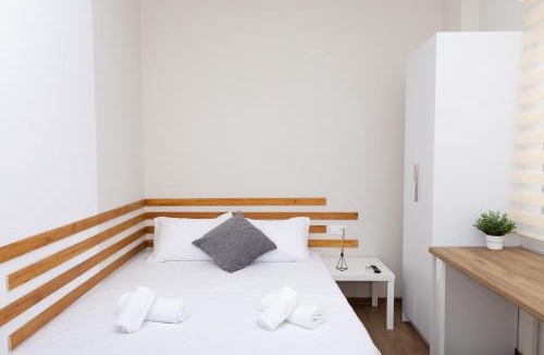 Dafni-Ymittos Apartment | Modern Athens stay near to Metro with fast Wi-Fi