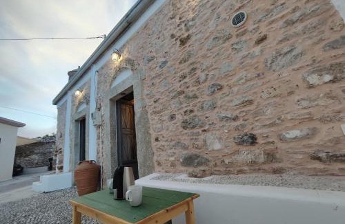 Asklipiio Apartment | Amarantos-Traditional Village House-Apollona