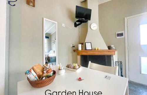Spata-Artemida House | Aggelou Apartments-10 mins from Athens airport