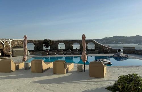 Kanalia Villa | Stay Waterfront - Stunning 6 bedroom Villa Annita with Pool