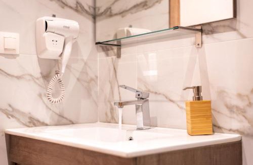 Spata-Artemida Hotel | Mini Suites Near Athen's Airport Free Shuttle From and to Athen's Airport