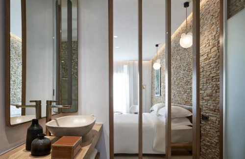 Mykonos Town Hotel | Myconian Naia - Preferred Hotels & Resorts