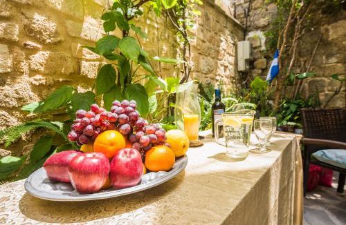 Rhodes Old Town Apartment | El Rhodian Villa