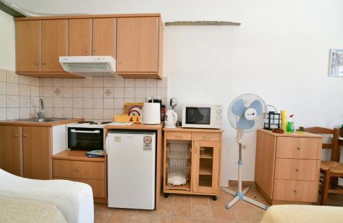 Kionia Apartment | Standing Stone