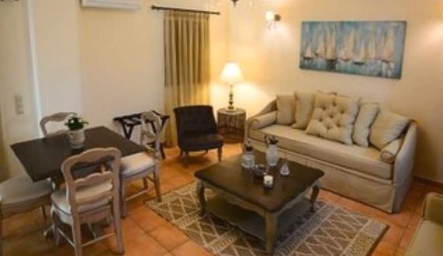 FOCALION CASTLE LUXURY SUITES