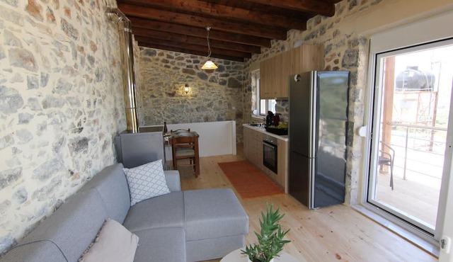 Malia Stone Residence - Secluded Cozy Retreat in Hersonissos