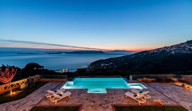 Rodon Luxury Villas "Eos" in Skopelos